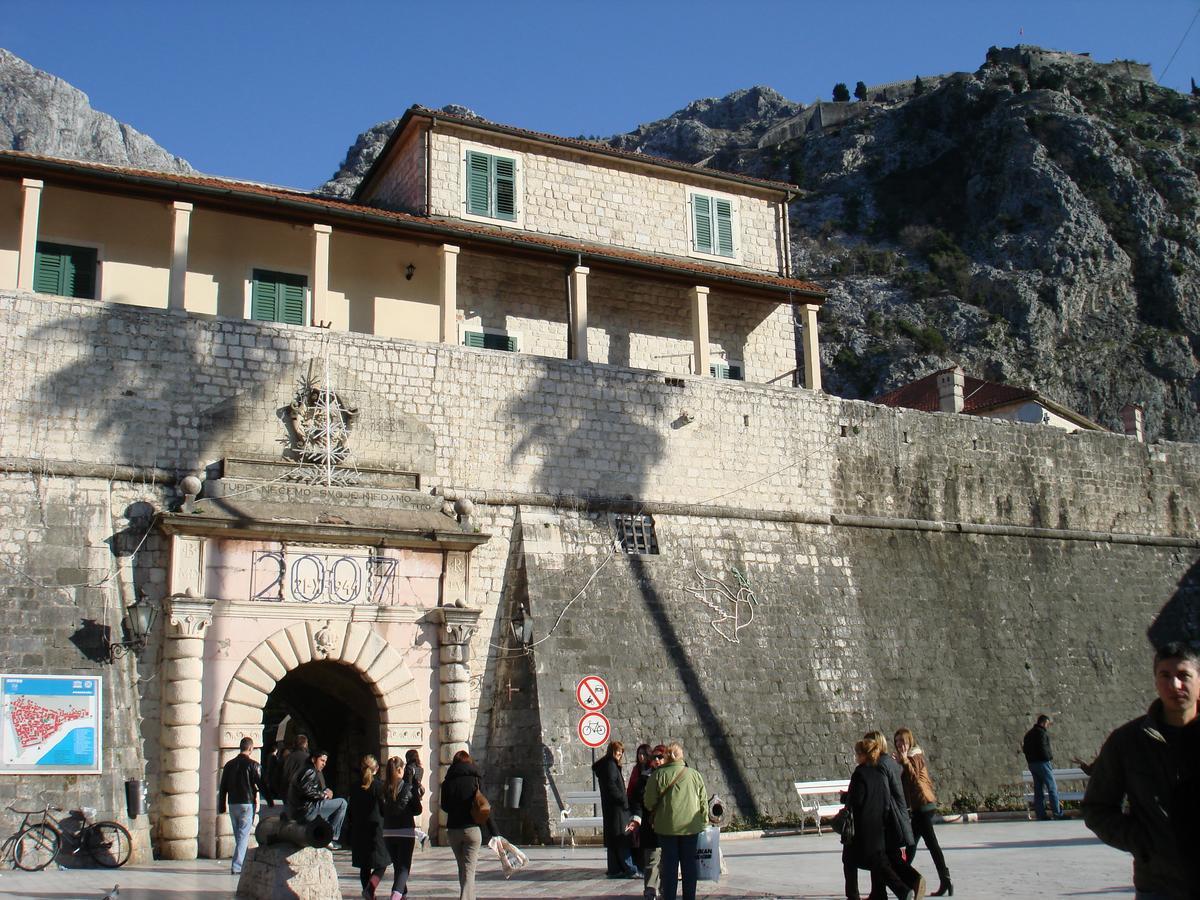Apartment Mistovic Kotor Bagian luar foto